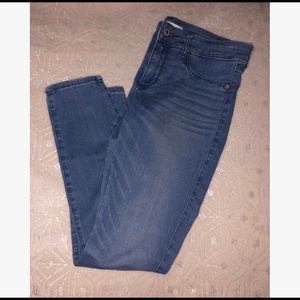😊😊Abercrombie & Fitch Skinny Jeans